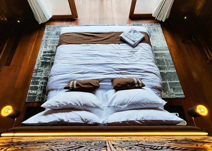 The Mahaloka Guest house