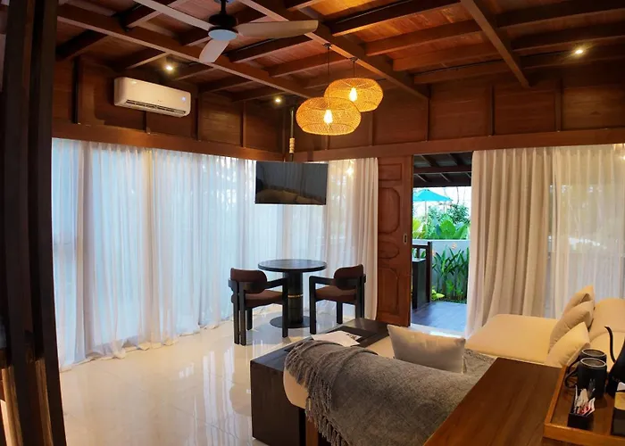 The Mahaloka 4*