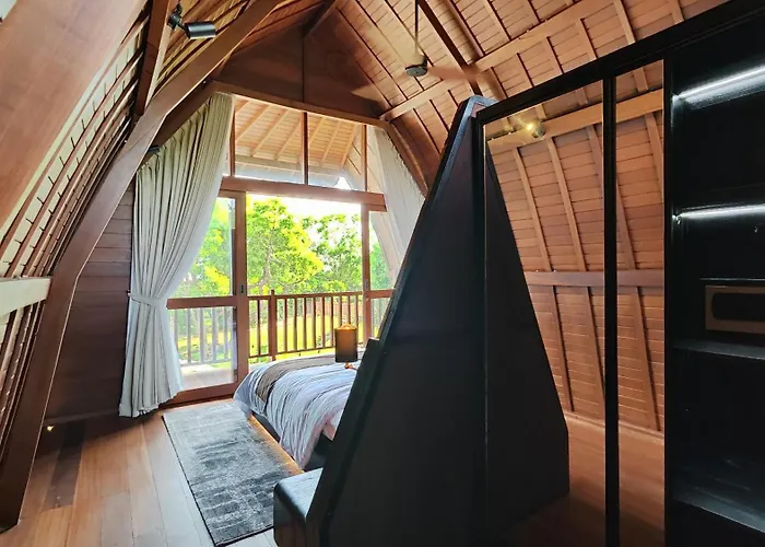 The Mahaloka Guest house 4*